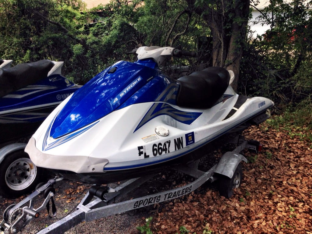 5 Yamaha vx110 Jetskis plus parts and trailers Read entire add please 2