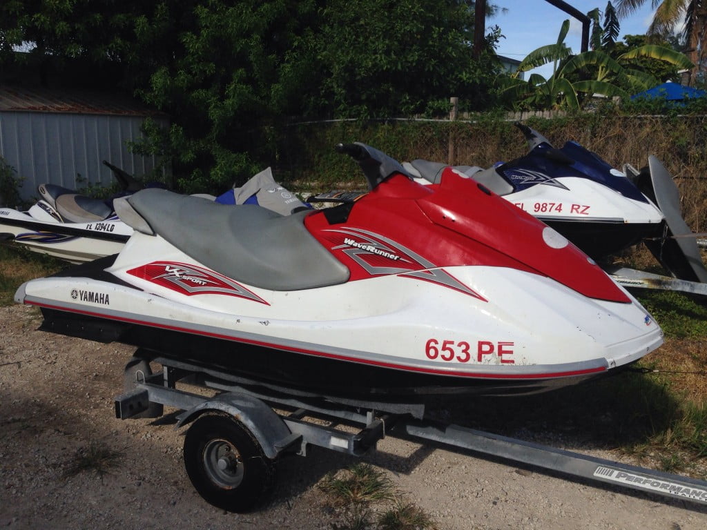 Yamaha Waverunner FZR Front
